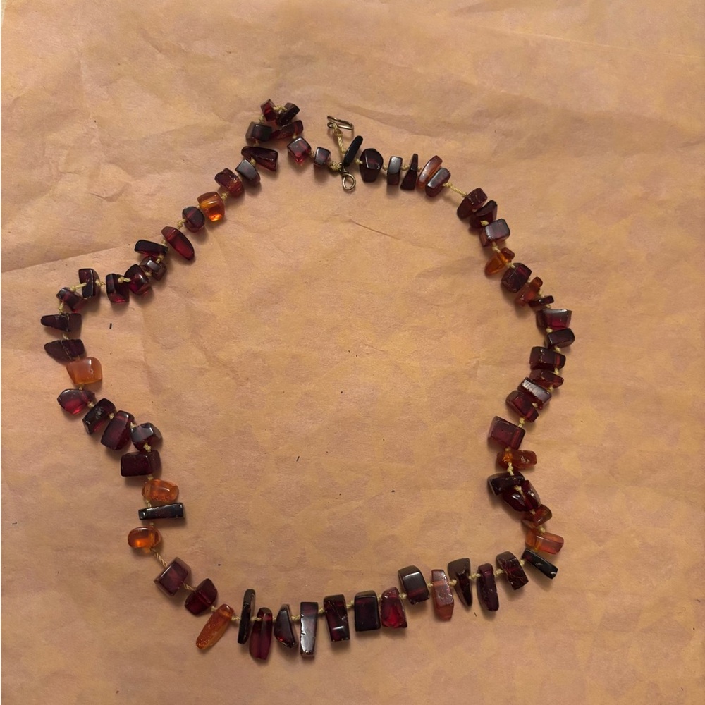 Multi-Tone Amber Chip Necklace in Brown and Amber